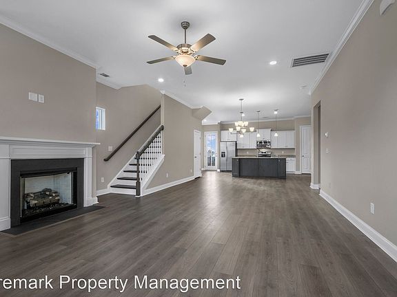 3rd image of 2036 Kirkwall Dr