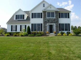 6 Canopy Ln, Ballston Lake, NY 12019