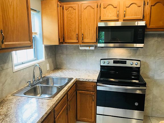 4th image of 228 Beatress Cir