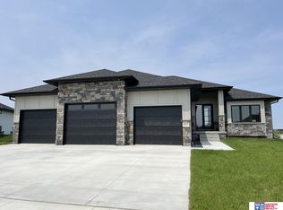 9619 Topher Blvd, Lincoln, NE 68526