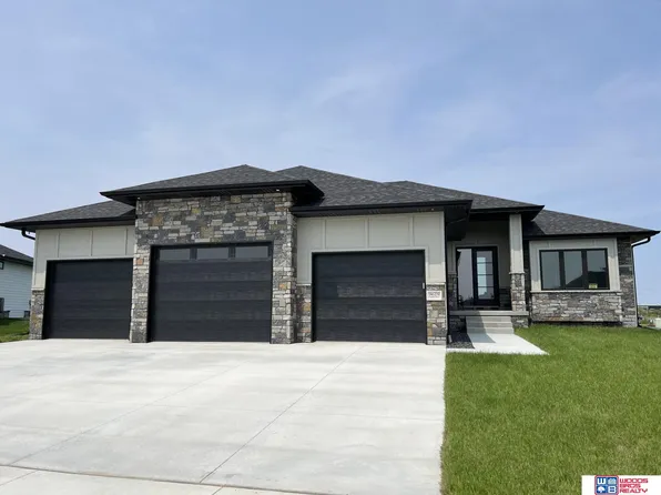 9619 Topher Blvd, Lincoln, NE 68526