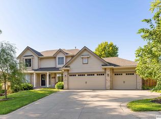 309 Fox Creek Ln, Papillion, NE 68046
