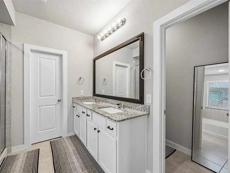 16427 Apache Woods Way — Photo 8