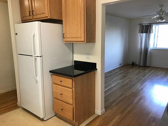 4th image of 433 Harlan St APT 207