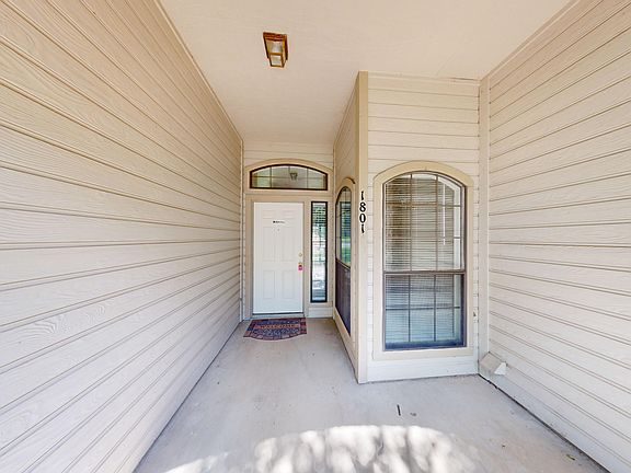 2nd image of 1801 Thomas Ct