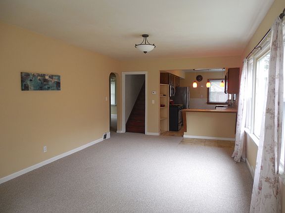 4th image of 1815 Carney Ave