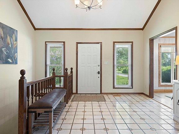 4th image of 3735 SE 53rd St