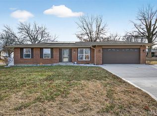 21 Lemon Tree Dr, Saint Peters, MO 63376