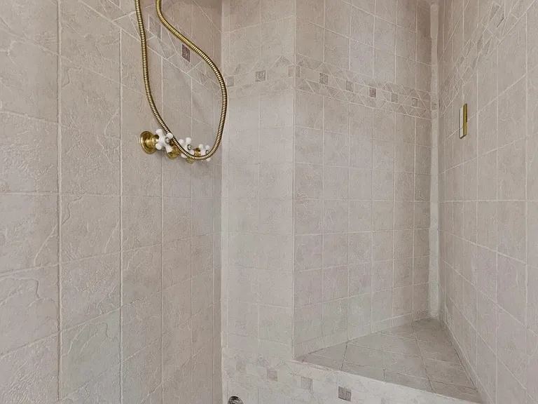 119 Walter St NE — Photo 20