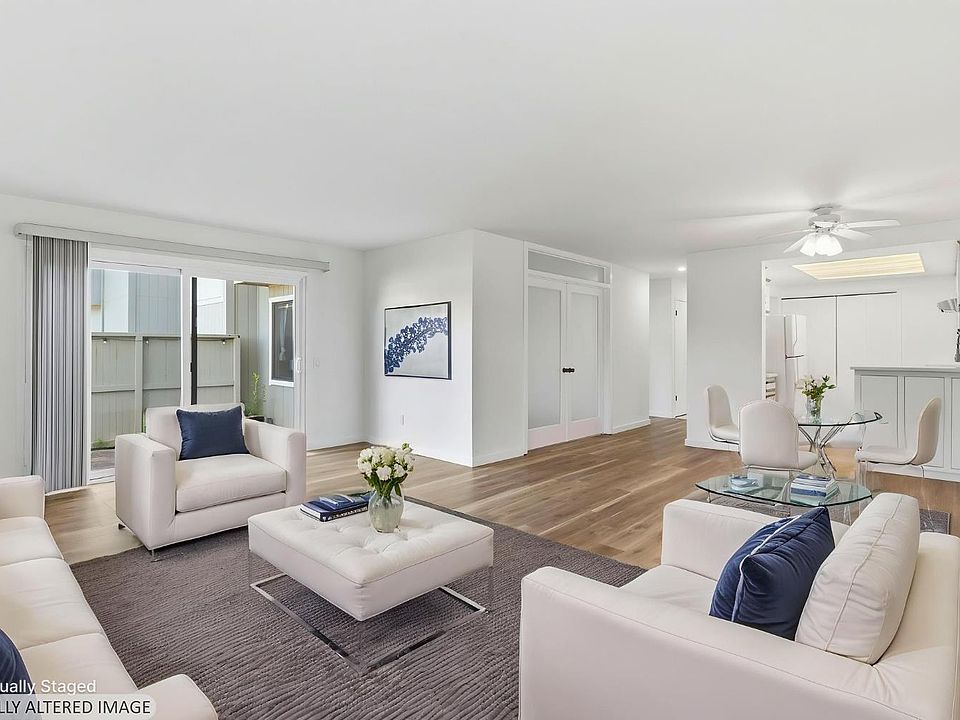 1st image of 12 Lakeview Court