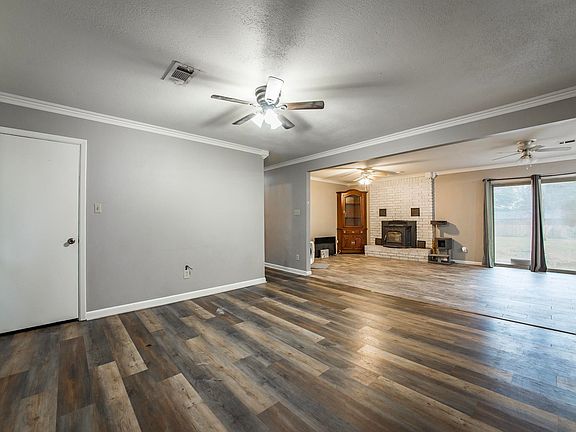 3rd image of 19 Sycamore St