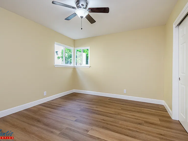 214 Washington St #2 — Photo 8