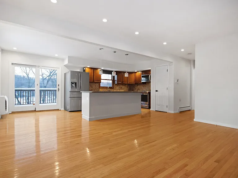 519 E Shore Trl — Photo 9