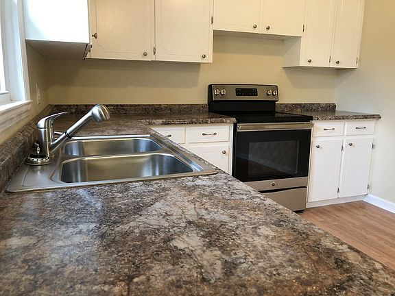 3rd image of 250 Wisewood Cir