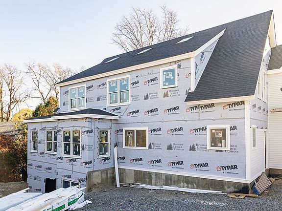 4th image of 9 Wompatuck Rd