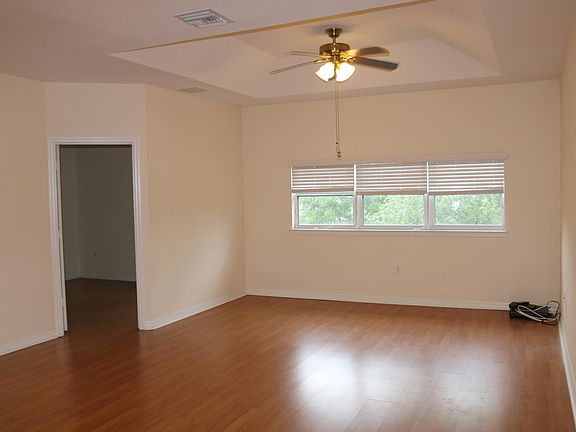 3rd image of 1839 S Dovetail Dr