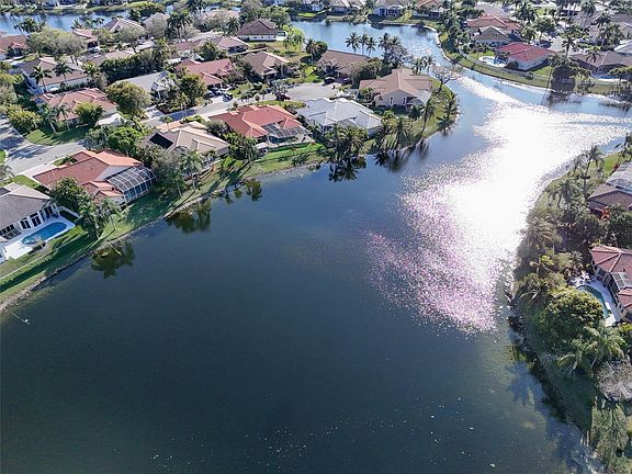 3rd image of 10727 NW 51st Street