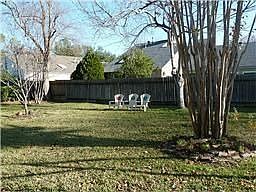 2nd image of 1907 Willowlake Dr