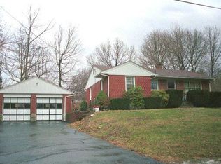 5 Crestwood Rd, Danbury, CT 06811