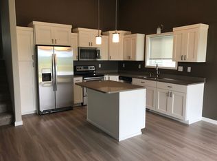 4208 14th Ave S, Moorhead, MN 56560