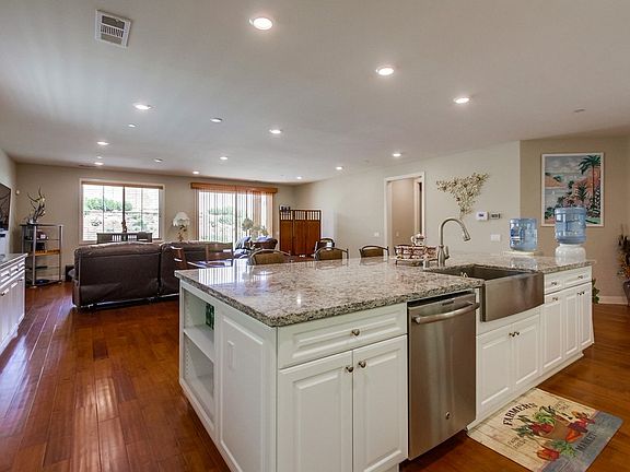 5th image of 2062 Meadow Vista Pl