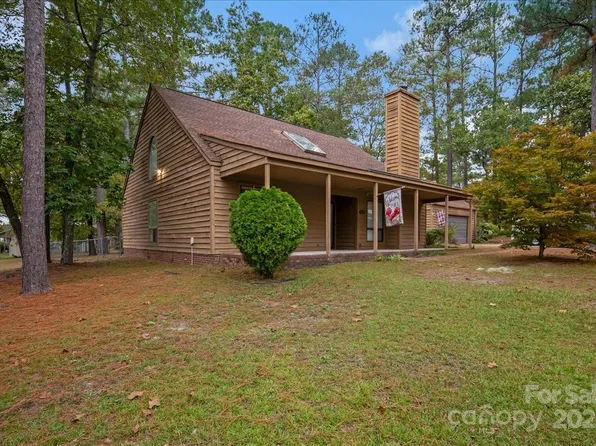 1127 Landau Rd, Fayetteville, NC 28311