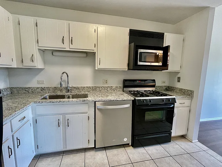 495 Harrison Ct — Photo 11