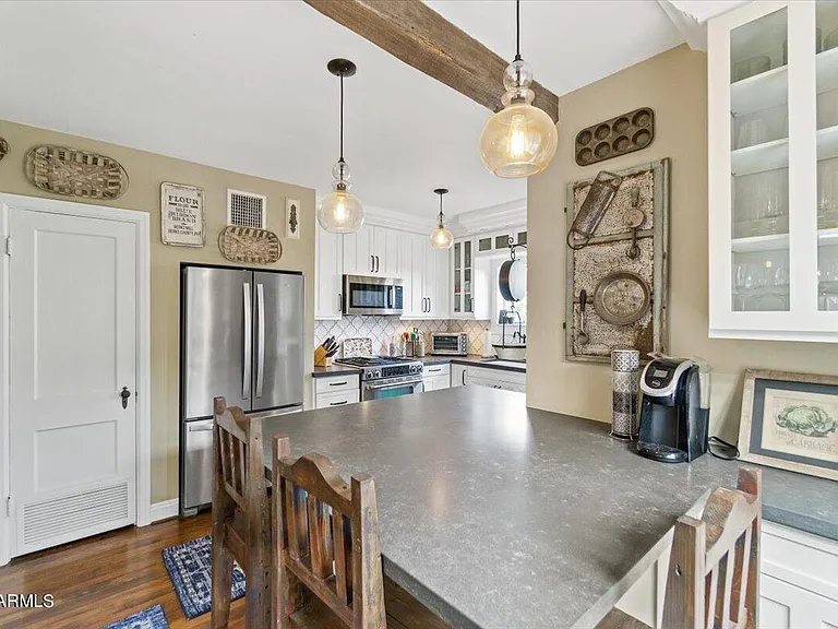 514 W Palm Ln — Photo 3
