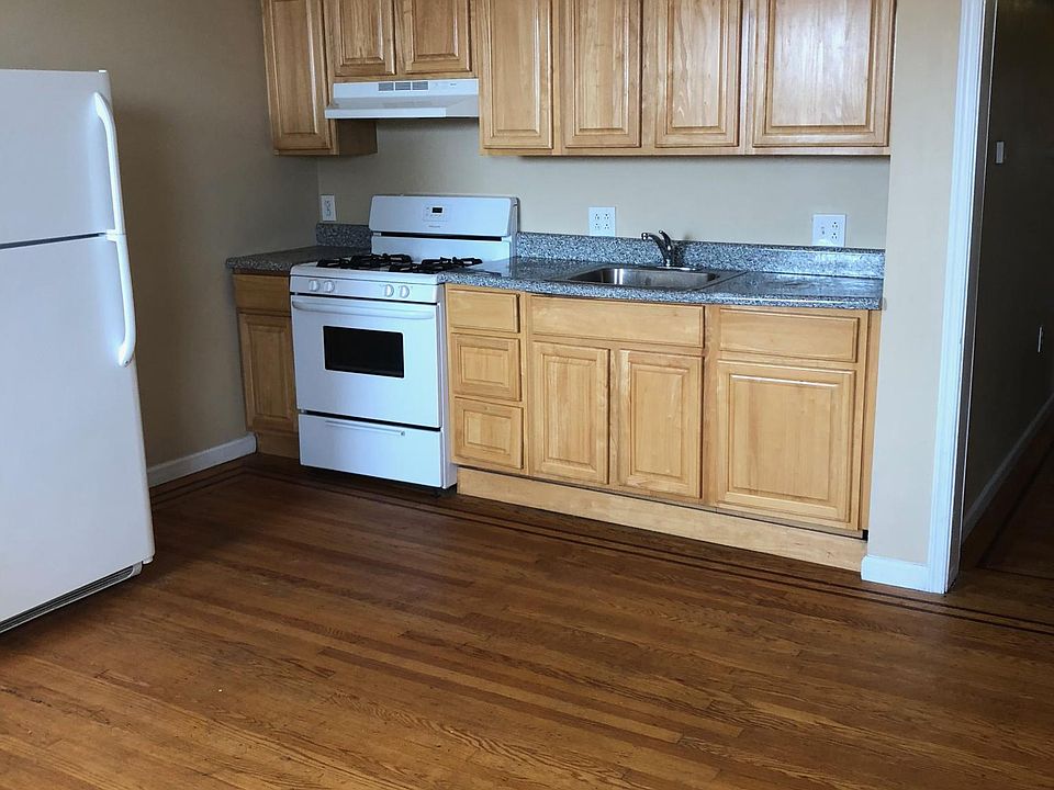 1st image of 347 Snyder Ave #2