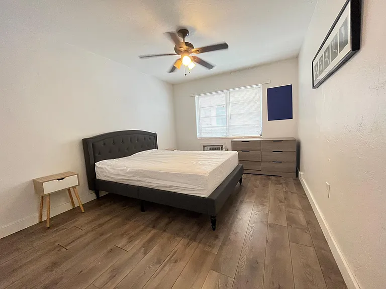 7630 Byron Ave #5 — Photo 11