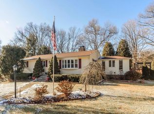 162 Bradford Dr, Cheshire, CT 06410