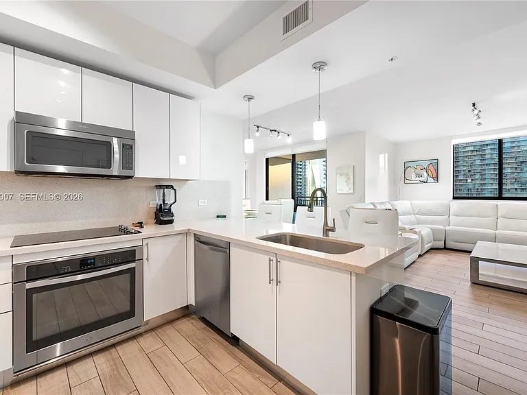 999 SW 1st Ave #2204 — Photo 3