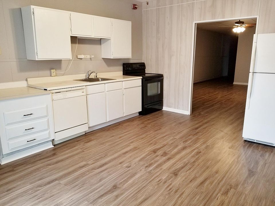 111 Baltimore St 1st Fl. Front - Kitchen, Eat-In-Kitchen (spacious)