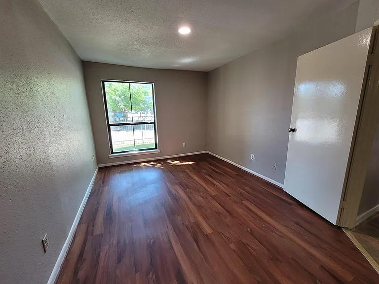 2814 S Bartell Dr #10 — Photo 11