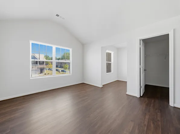 60 Chastain Cir, Newnan, GA 30263