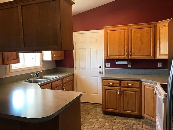 4th image of 2719 N Barnes Way