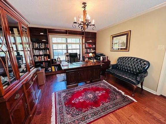 4th image of 4000 Huntwick Blvd