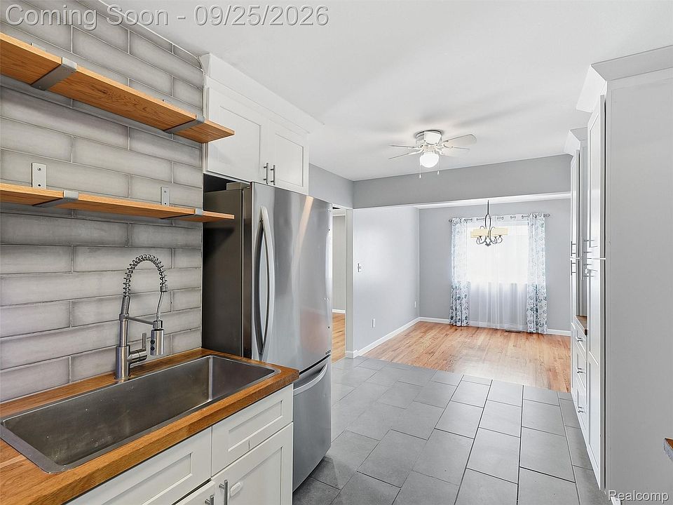 27046 Fairfax St, photo 5