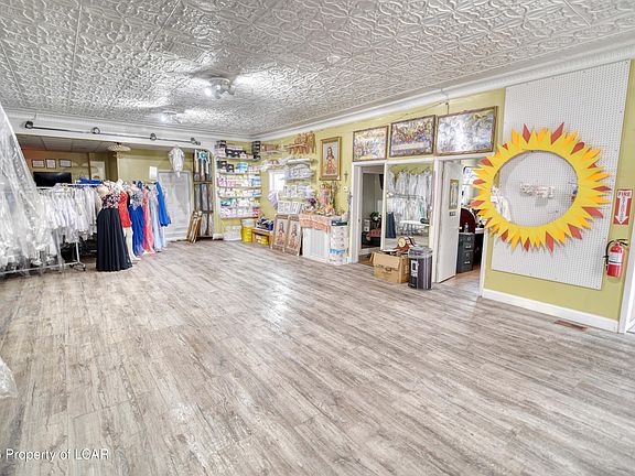 5th image of 702 Prospect Ave