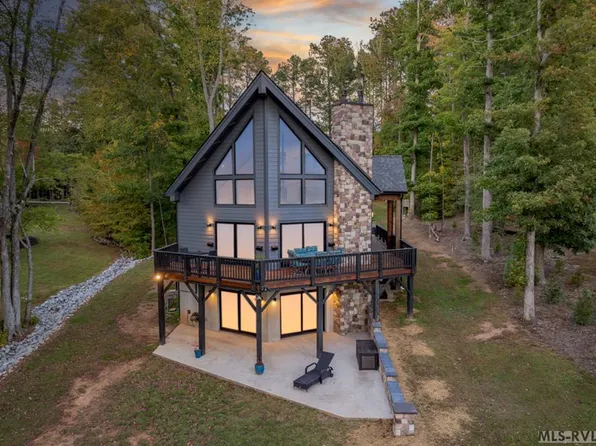 1015 Occanecchi Trl, Ebony, VA 23845