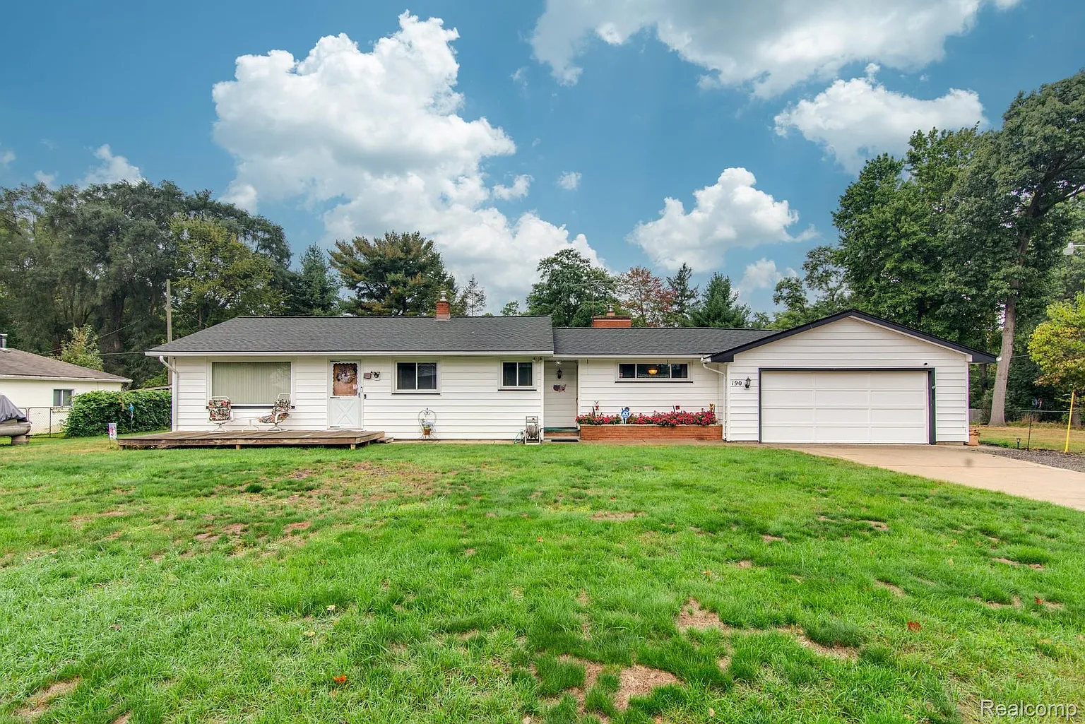 190 Rustic Cir photo 1