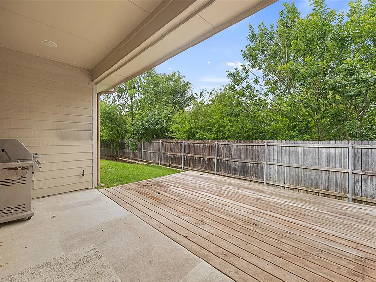 1409 Hidden Creek Dr — Photo 23