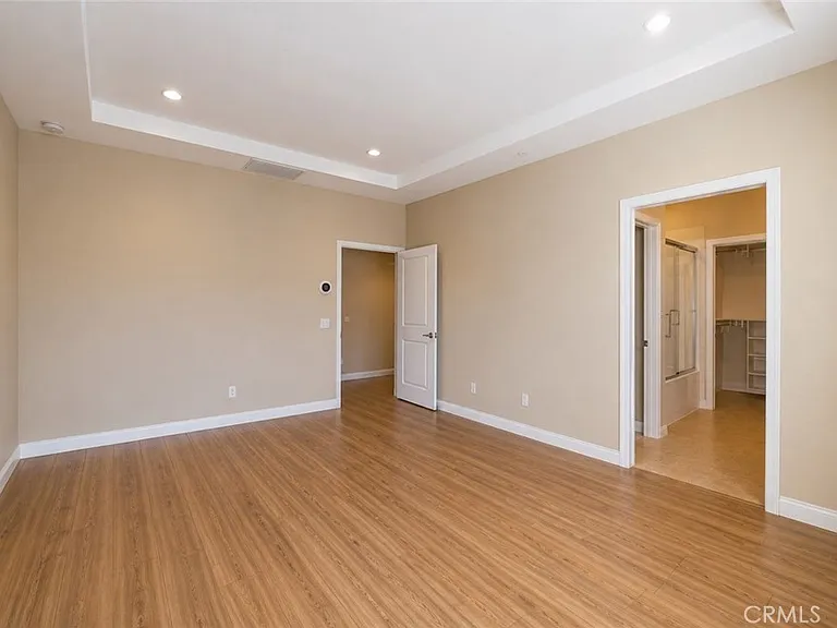 103 Oasis — Photo 23