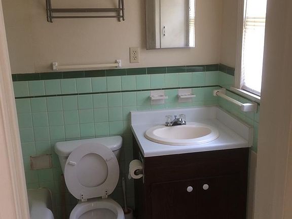 4th image of 519 S Jackson St #Duplex
