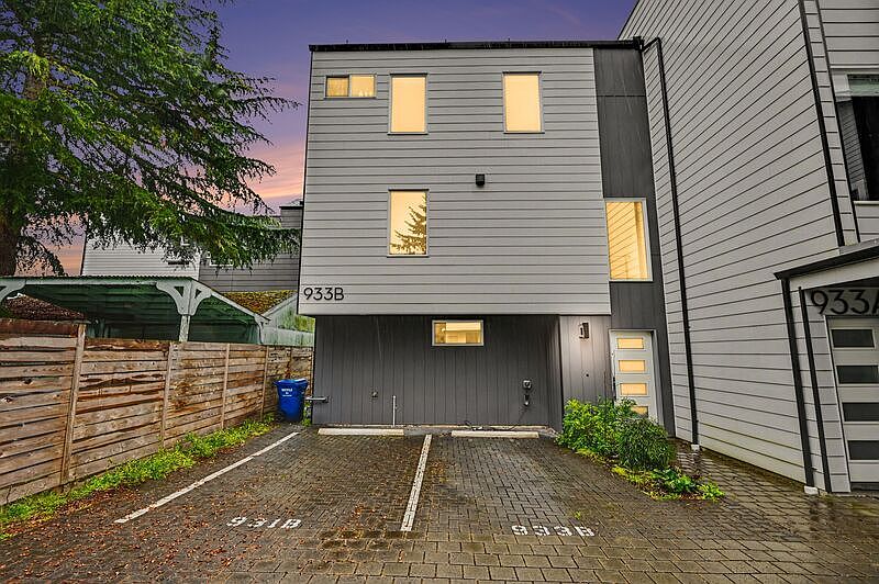1st image of 933 N 91st St #B