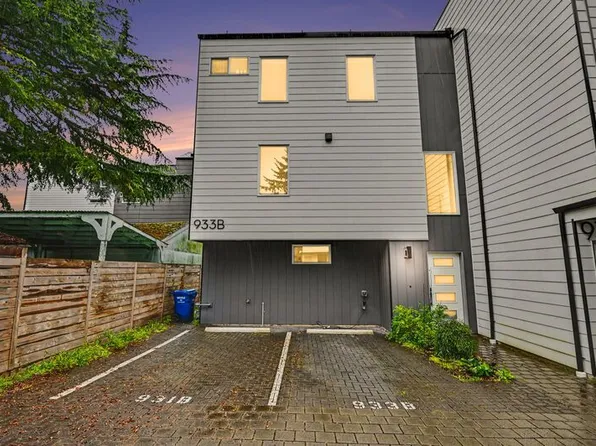 933 N 91st St #B, Seattle, WA 98103