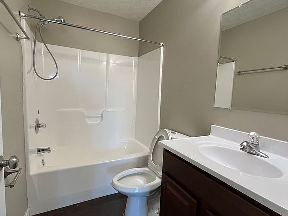 2nd image of 639 Privet Dr