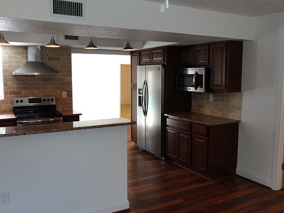 5th image of 3960 Chipewyan Dr