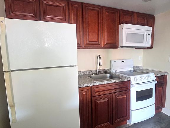 3rd image of 349 N 7th St APT 9