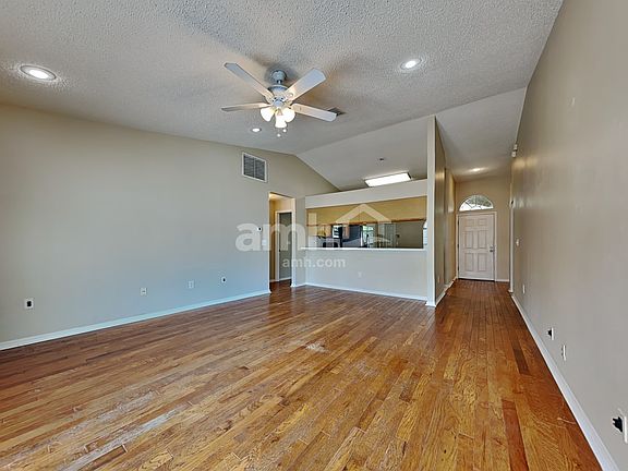 3rd image of 27346 Breakers Dr